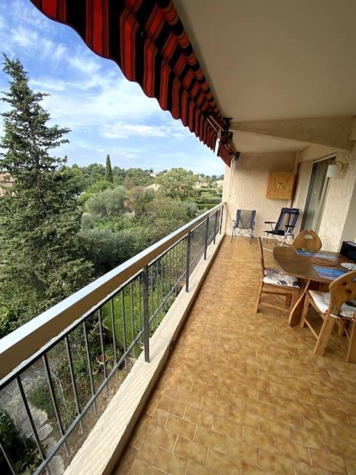 Logement Cosy, Situe Entre Ciel Et Mer Vence Ngoại thất bức ảnh