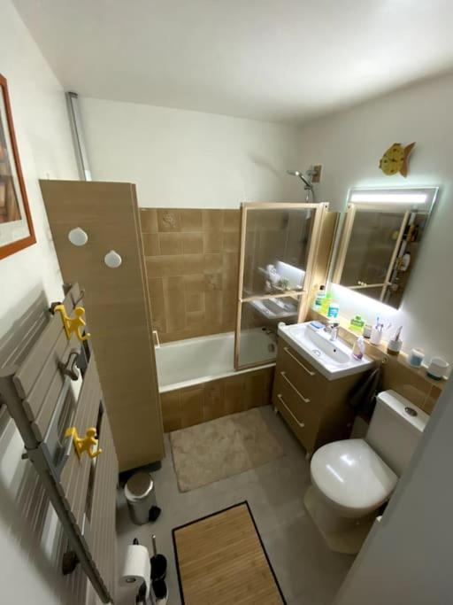 Logement Cosy, Situe Entre Ciel Et Mer Vence Ngoại thất bức ảnh