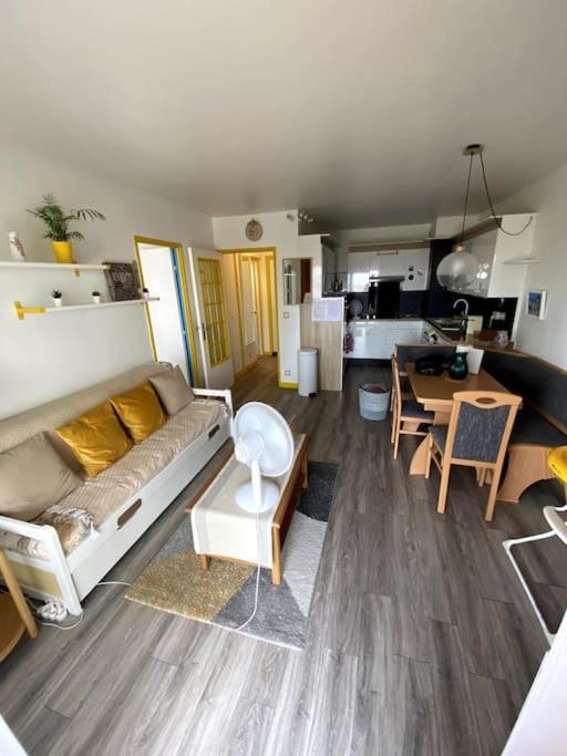 Logement Cosy, Situe Entre Ciel Et Mer Vence Ngoại thất bức ảnh