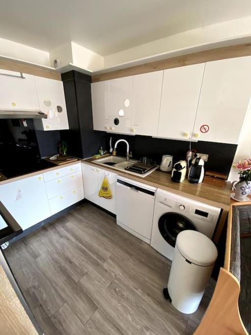 Logement Cosy, Situe Entre Ciel Et Mer Vence Ngoại thất bức ảnh