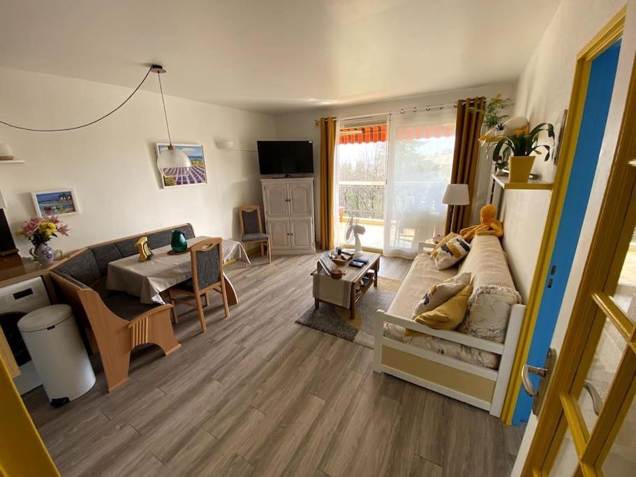 Logement Cosy, Situe Entre Ciel Et Mer Vence Ngoại thất bức ảnh