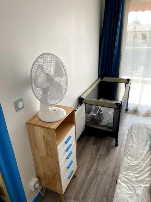 Logement Cosy, Situe Entre Ciel Et Mer Vence Ngoại thất bức ảnh